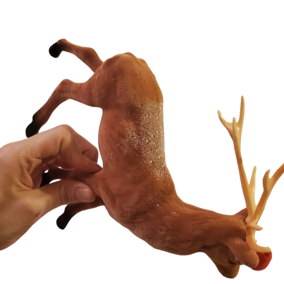 Large vintage flocked Christmas deer - Picture 3 of 3